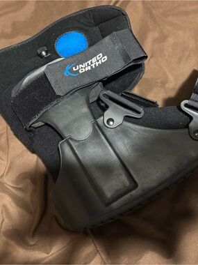 Black Medical Walking Boot